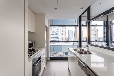 Wyndel Apartments Chatswood - Premium Apartment - Accommodation Redcliffe 1