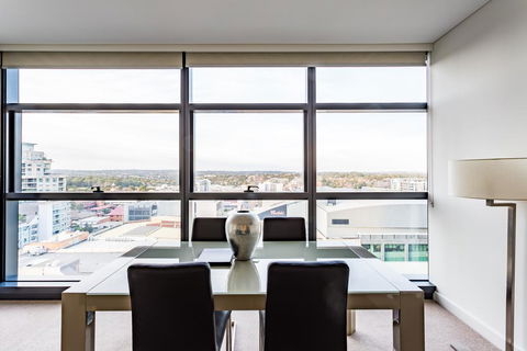Wyndel Apartments Chatswood - Premium Apartment - Accommodation Redcliffe 3