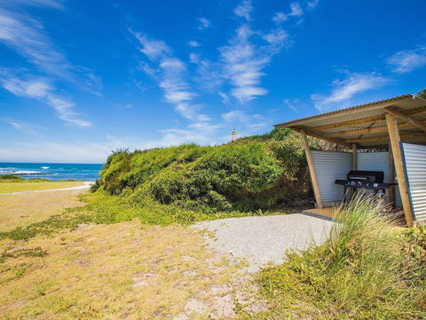 WYTONIA 2 - Accommodation Redcliffe 1
