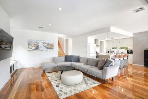 Xus Residence - Accommodation Redcliffe 2