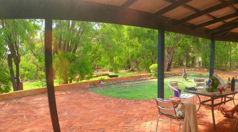 Yallingup Pet Friendly Bush Retreat - Accommodation Redcliffe 1