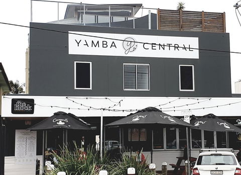 Yamba Central Hotel And Backpackers - Accommodation Redcliffe 2