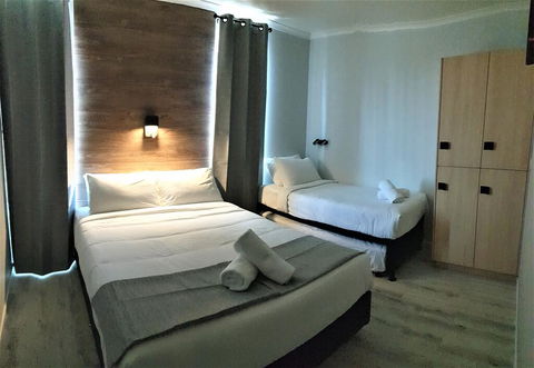 Yamba Central Hotel And Backpackers - Accommodation Redcliffe 0