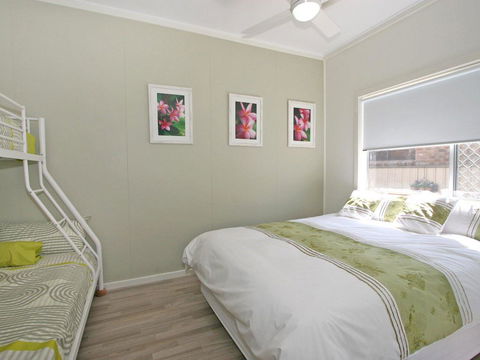 Yamba Daze - Sunrise - Pet Friendly - Accommodation Redcliffe 3