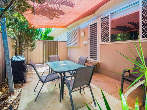 Yamba Daze - Sunset - Pet Friendly - Accommodation Redcliffe 0