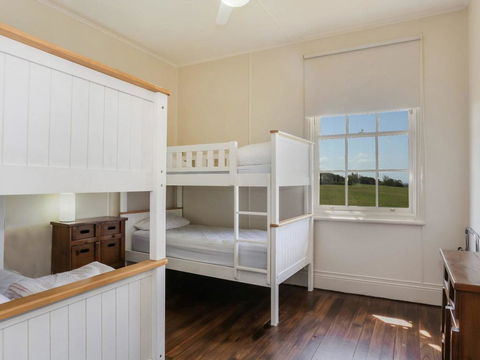 Yamba Pilot Cottage 1 - Pets Welcome - Close To Beach - Accommodation Redcliffe 3
