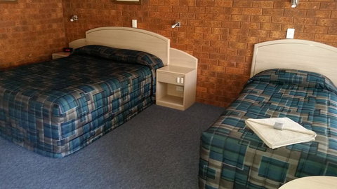 Yambil Inn - Accommodation Redcliffe 1