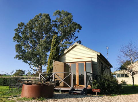 Yea Wood Duck Cabin - Accommodation Redcliffe 0