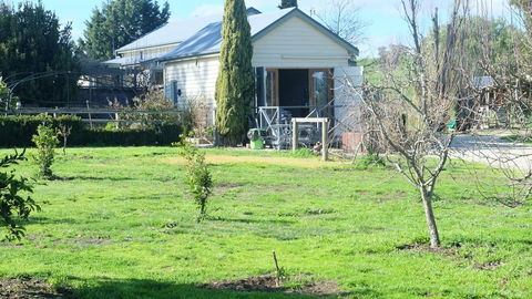 Yea Wood Duck Cabin - Accommodation Redcliffe 3