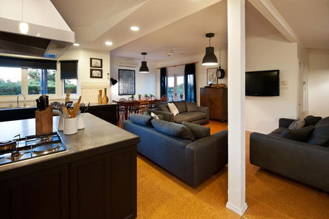 York House Daylesford - Accommodation Redcliffe 2