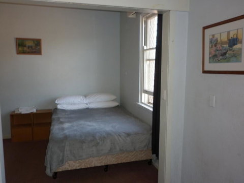 Young Budget Accommodation - Accommodation Redcliffe 0
