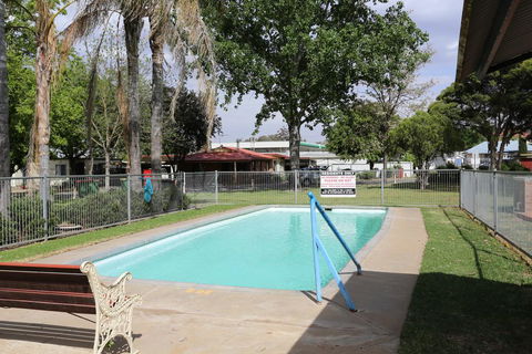 Young Caravan Park - Accommodation Redcliffe 0