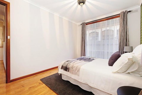 Your Ballarat Home - Accommodation Redcliffe 3