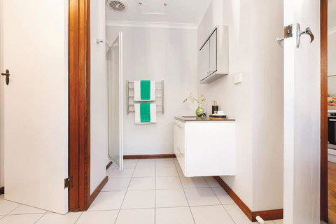 Your Ballarat Home - Accommodation Redcliffe 2