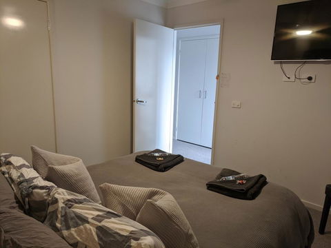 Your Home Away From Home - Accommodation Redcliffe 2