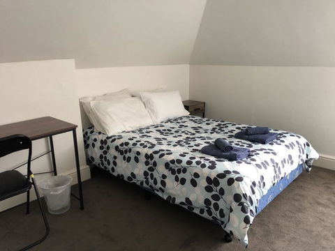 Your Home In Sandy Bay - Accommodation Redcliffe 2