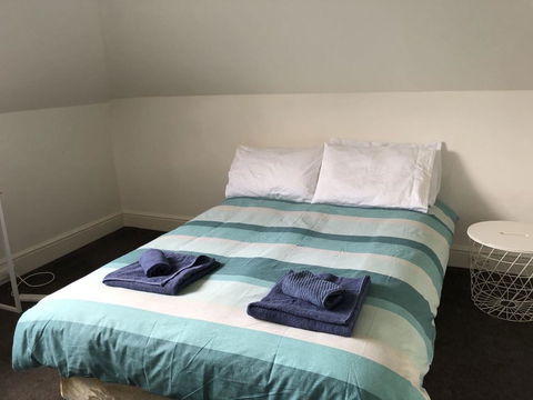 Your Home In Sandy Bay - Accommodation Redcliffe 1