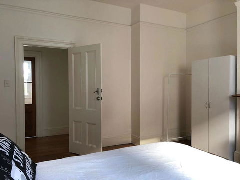 Your Home In Sandy Bay - Accommodation Redcliffe 3