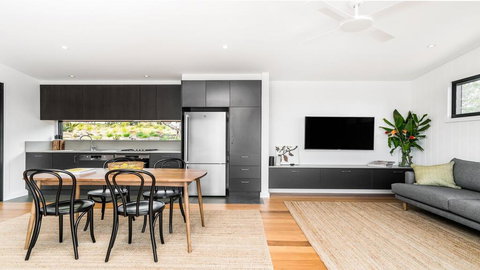 Your Luxury Escape - Carinya Cottages 3 - Accommodation Redcliffe 3