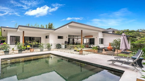 Your Luxury Escape - Copper Sands - Accommodation Redcliffe 0