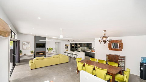 Your Luxury Escape - Copper Sands - Accommodation Redcliffe 1