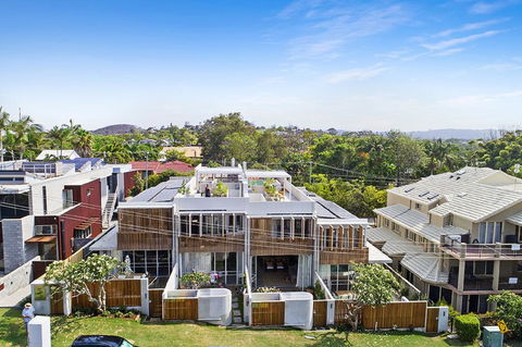 Your Luxury Escape - Driftwood Two At Clarkes Beach - Accommodation Redcliffe 0