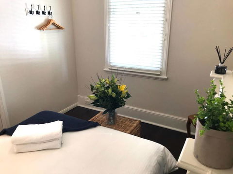 YSG The Edward Townhouse 151 - Walk To Town - Accommodation Redcliffe 1