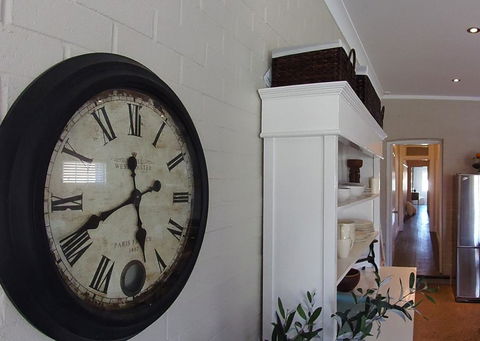 YSG The Edward Townhouse 155 - Steps To Town - Accommodation Redcliffe 3