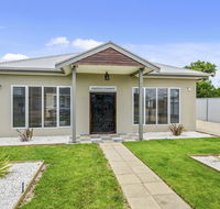 Zaahira House - Accommodation Redcliffe