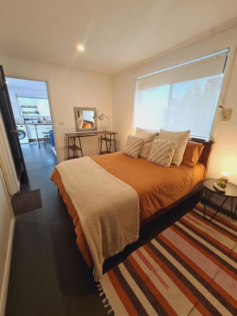 1 Bedroom Self-contained Apartment In Lalor - Accommodation Redcliffe 0