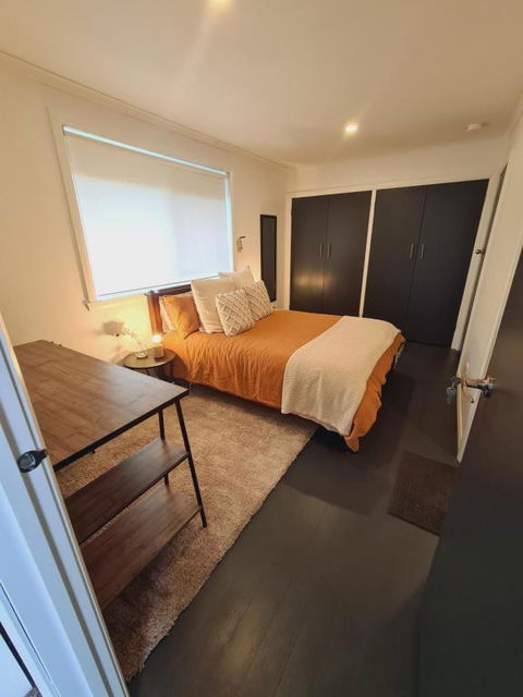 1 Bedroom Self-contained Apartment In Lalor - Accommodation Redcliffe 4