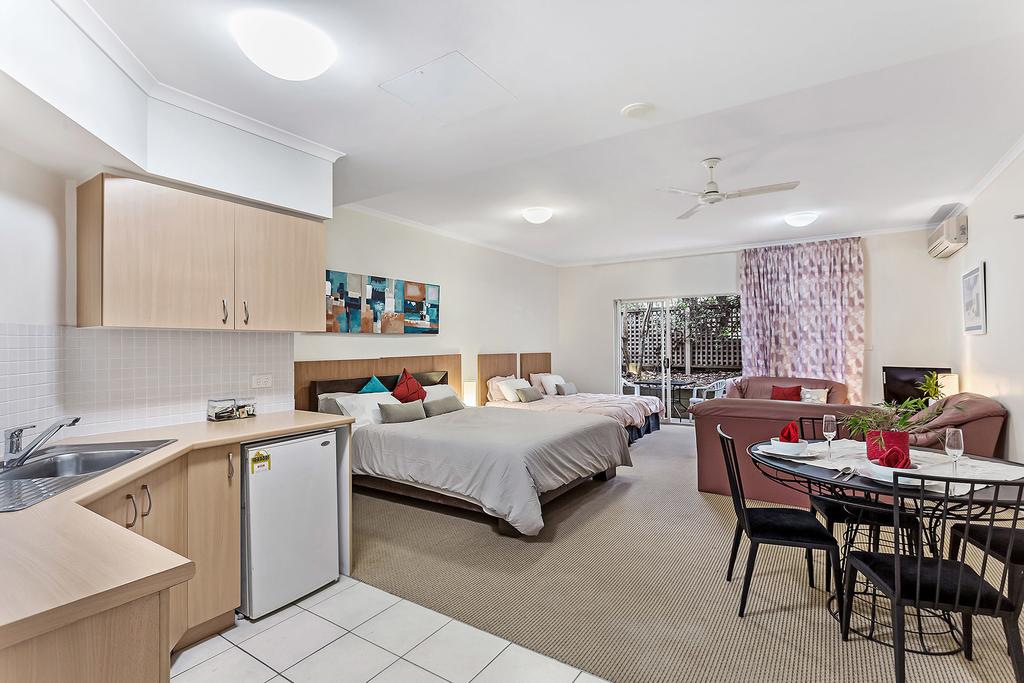 Shoal Bay NSW Accommodation Redcliffe