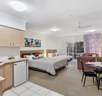 Zenith Studio Unit 3/10 Messines Street - Accommodation Redcliffe