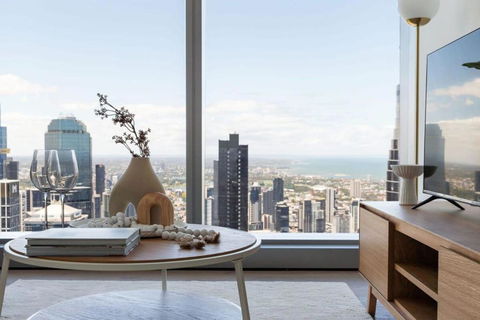 A 2BR Apt With Stunning City Views FREE Parking - Accommodation Redcliffe 0
