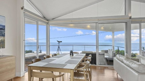 A Beachside Getaway - 8 - Accommodation Redcliffe 0