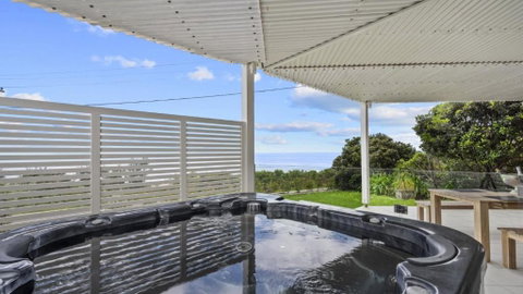 A Beachside Getaway - 8 - Accommodation Redcliffe 2