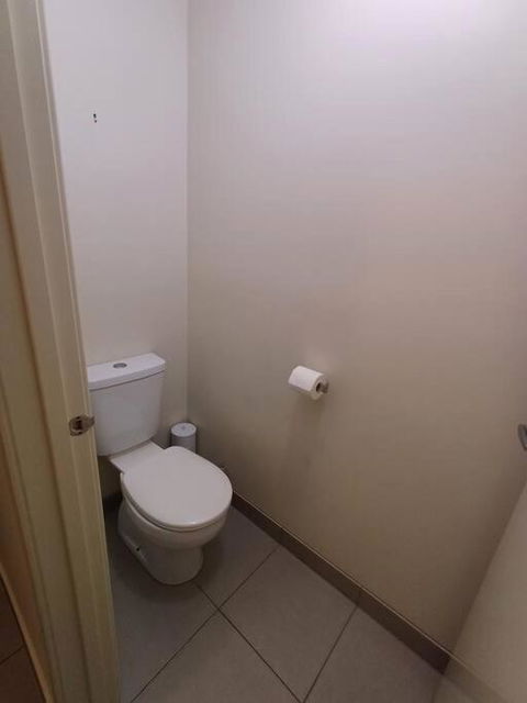 A Beautiful And Spacious Home. - Accommodation Redcliffe 4