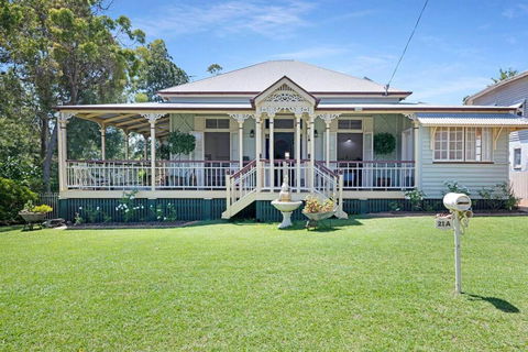 A Charming Queenslander - Accommodation Redcliffe 0