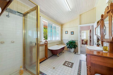 A Charming Queenslander - Accommodation Redcliffe 3