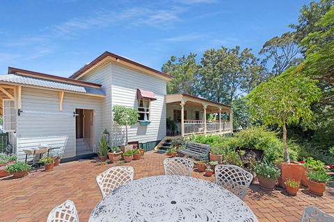 A Charming Queenslander - Accommodation Redcliffe 2