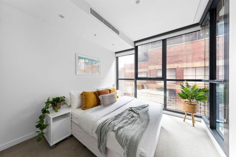 A Chic & Comfy 2BR Apt Near Federation Square - Accommodation Redcliffe 0