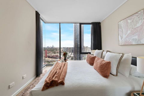 A Cozy 2BR Apt Near Crown Sleeps 6 FREE Parking - Accommodation Redcliffe 0