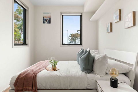 A Cozy & Modern Apt Near To Flemington Races - Accommodation Redcliffe 1