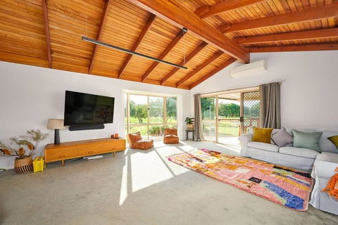 A Kids Dream & Paradise For Parents - Accommodation Redcliffe 1