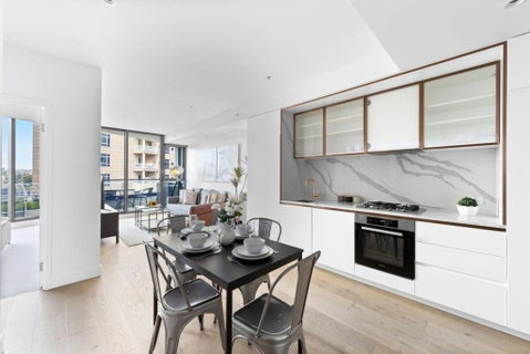 A Stylish 2BR Apt In The Heart Of Chapel Street - Accommodation Redcliffe 2