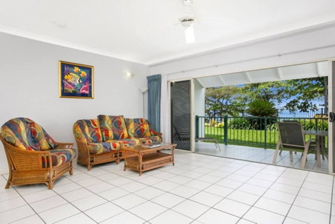 Absolute Beachfront Apartment - Accommodation Redcliffe 0