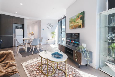 Absolute Luxury 1br Apt Mq Poolgym - Accommodation Redcliffe 2