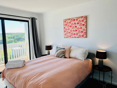 ACACIA - 6 Joy Tce Pets Welcome Outside - Accommodation Redcliffe 3