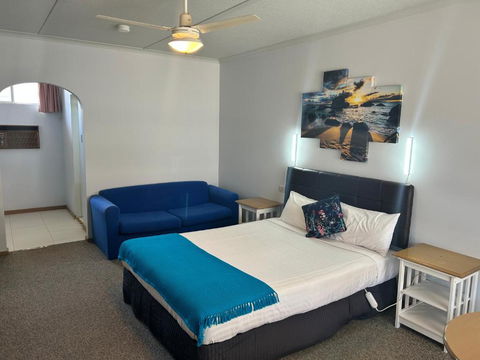 Acacia Rose Motor Inn - Accommodation Redcliffe 4