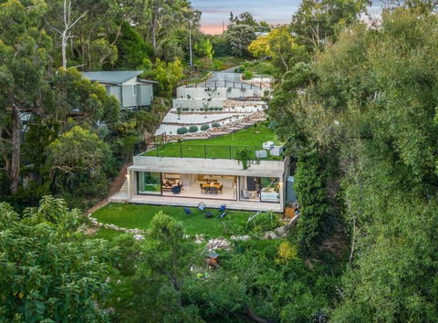 Adelaide Hills Underground - Accommodation Redcliffe 0